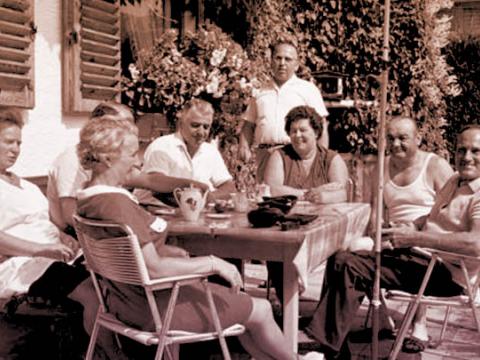 The sixties in the Ruhr Valley; People sitting on a balcony